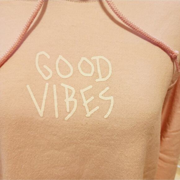 FILA GOOD VIBES SWEATSHIRT PINK SIZE MEDIUM NWOT - Picture 2 of 4